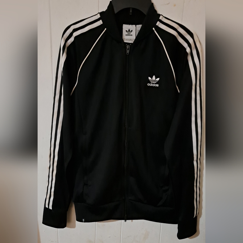 Adidas jacket size med
